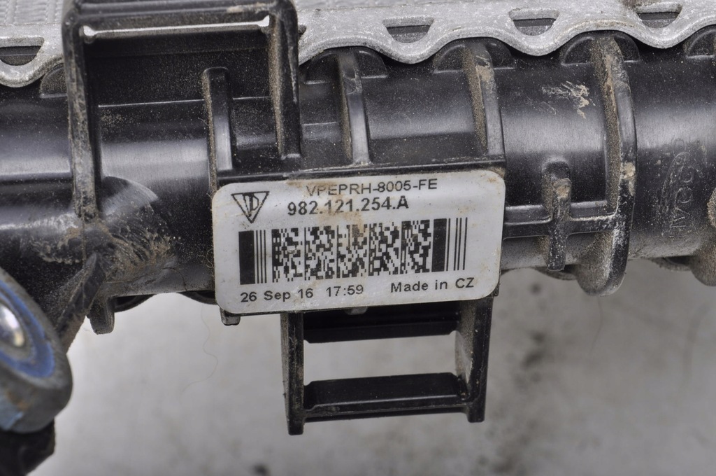 фото №6, Porsche 718 cayman 982 2.0 радиатор wody 982121254a