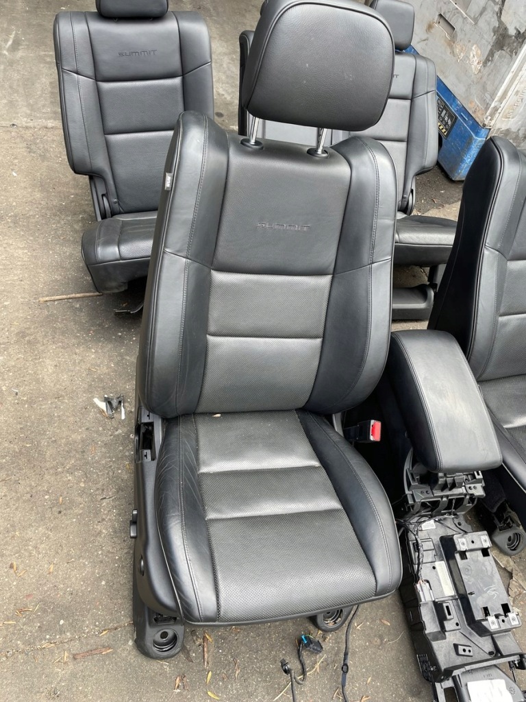 фото №5, Jeep grand cherokee wk2 summit сиденья сиденье обшивки комплект чёрные