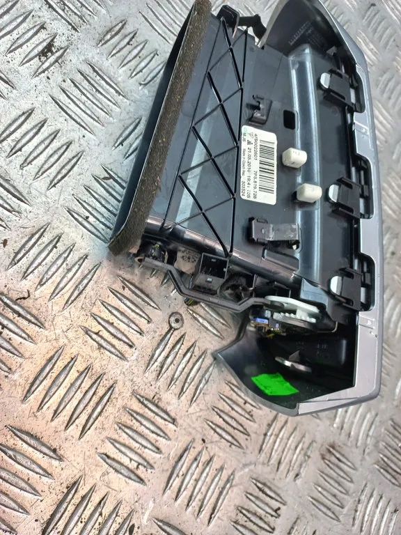 фото №10, Porsche cayenne 7p5819728 правое защита, заглушки