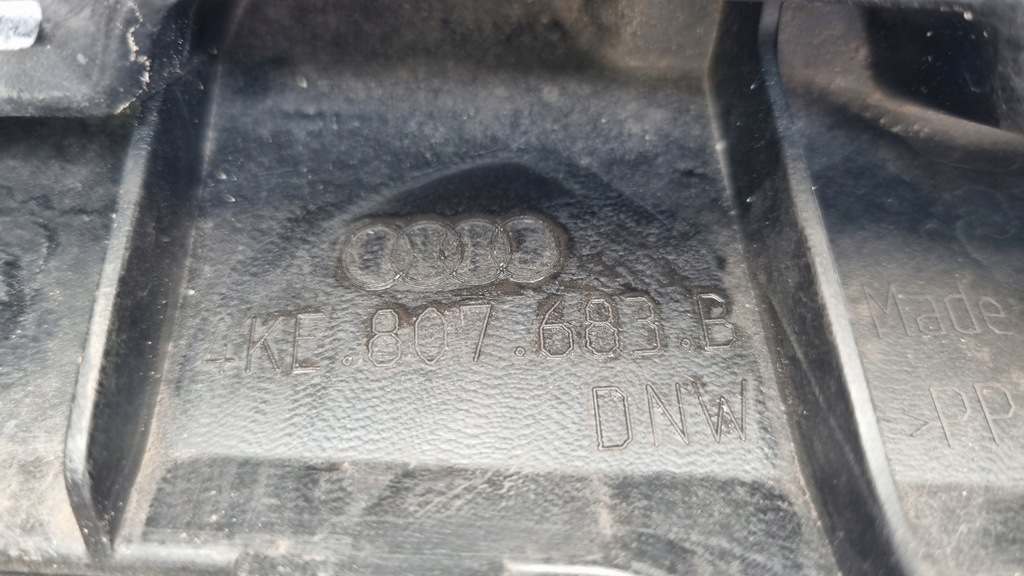 фото №15, Audi q8 e-tron etron кутик бампер передній перед кутик решітка підкрилок