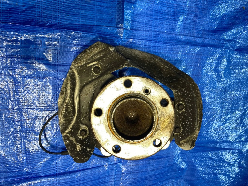 фото №1, Bmw f20 f21 f23 ступиця поворотний кулак права перед