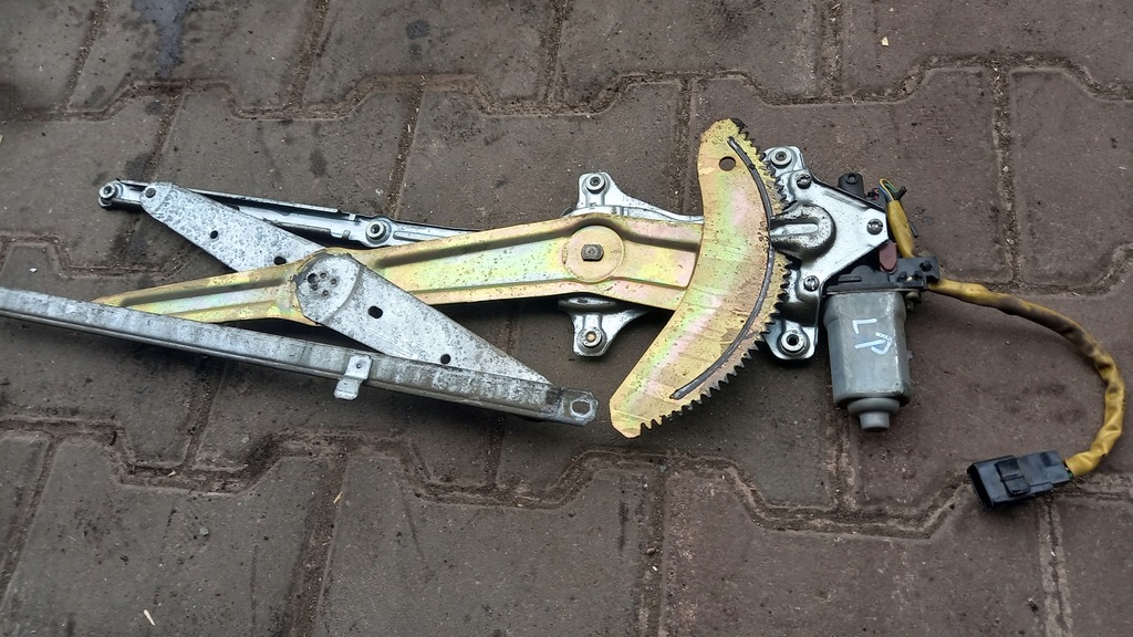 фото №4, Pod.szyby лівий перед toyota previa 01r