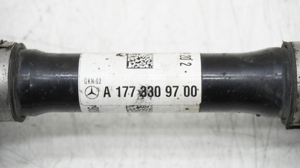 Привідний вал праві перед правий довга mercedes w177 1.3 a1773309700 в Україні