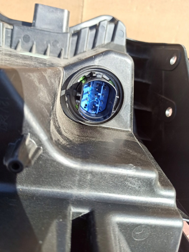 фото №13, Kia sorento iv full led nie-klejona демонтаж ladna europa лампа права