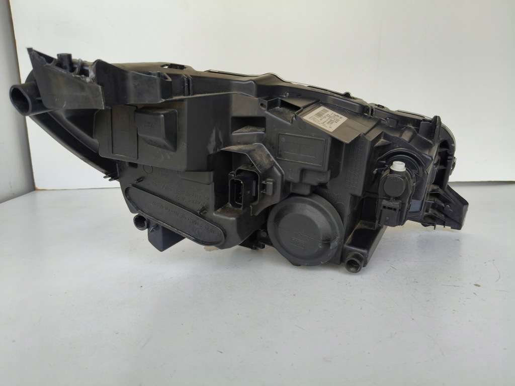 фото №8, Лампа левая фара peugeot 208 ii 19- full led