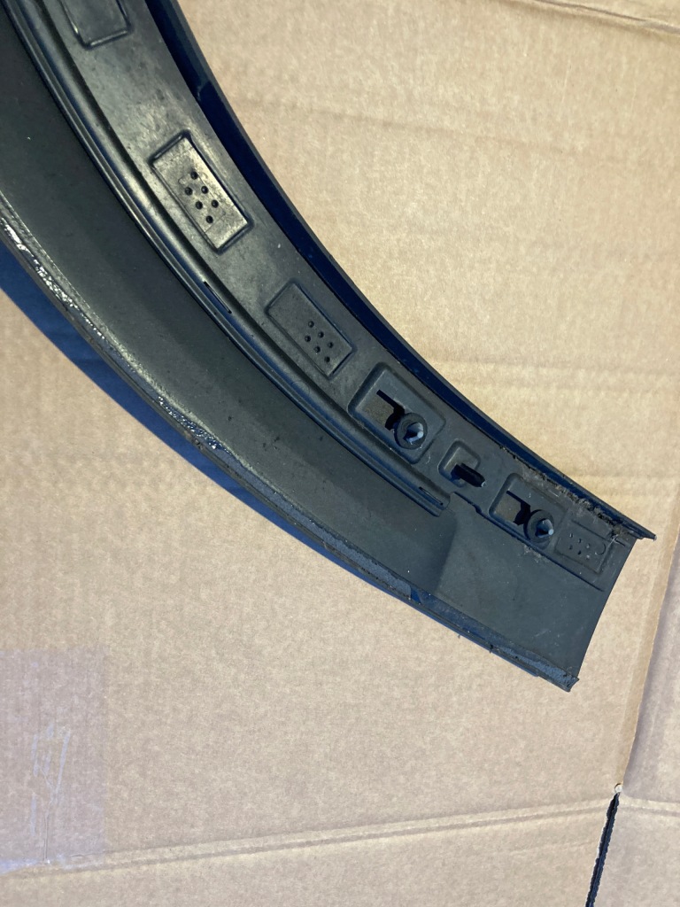 фото №7, Volov v90 ii cross country молдинг na крила передній лівий orygi.