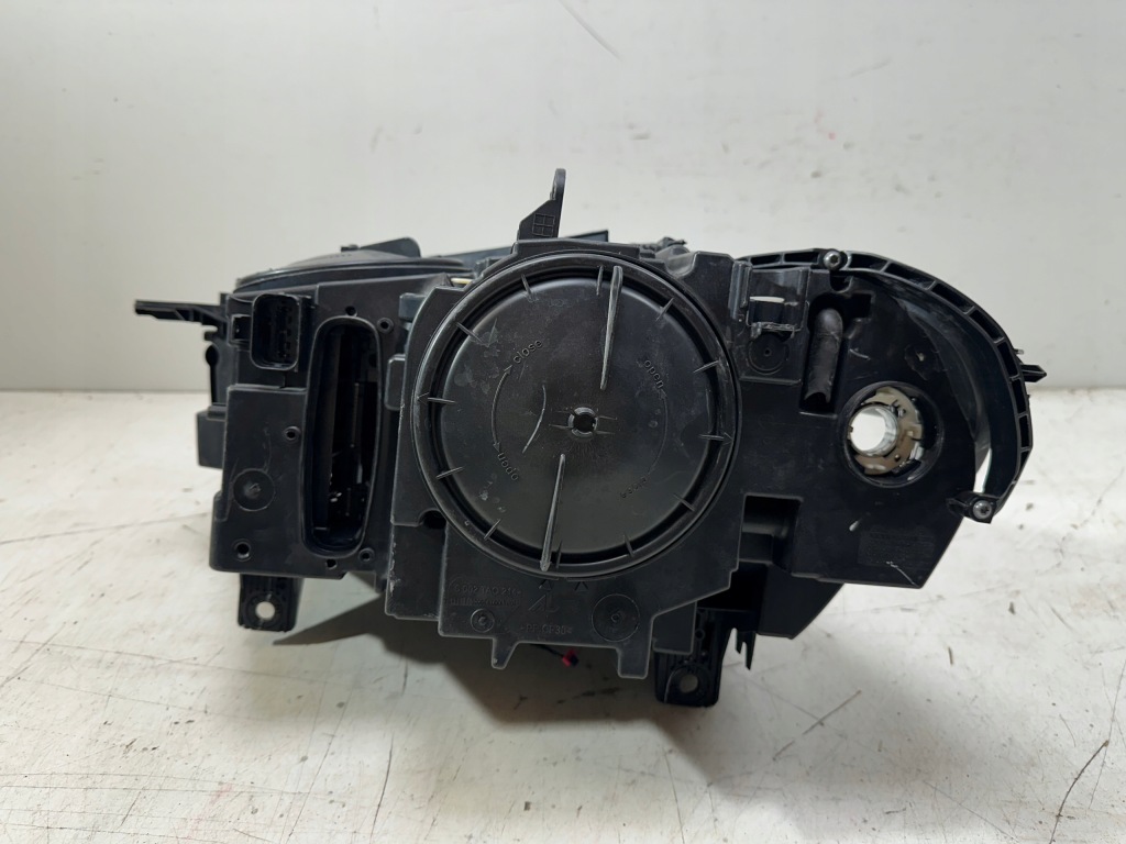 Правый ксенон bmw x5 f15 f85 x5m x6 f16 f96 x6m 7317102 Недорого