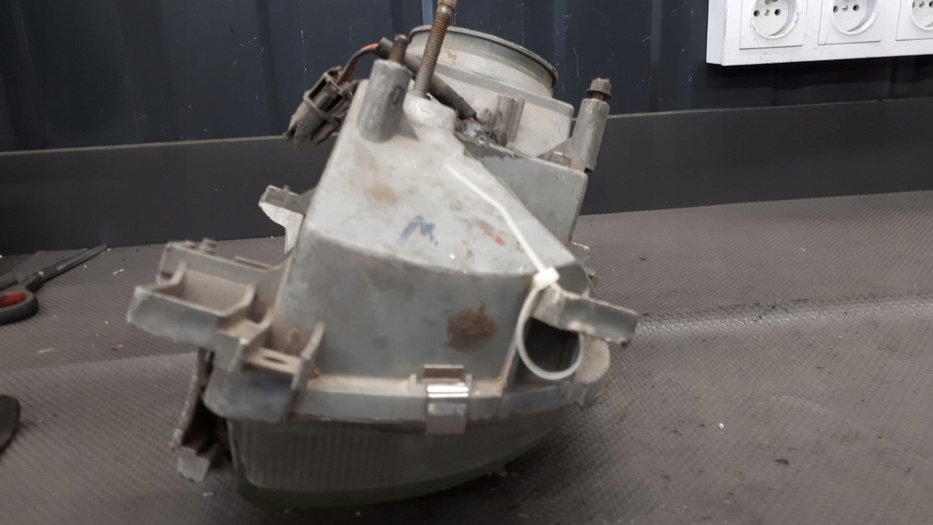 фото №10, Фара левый nissan primera p10 carello