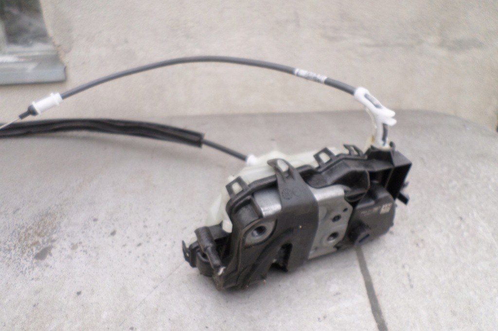 фото №1, Opel crossland x замок дверь правый перед 16943702