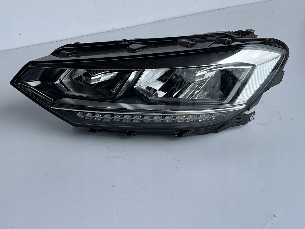 фото №1, Лампа левая перед передняя vw touran 3 5ta 5tb