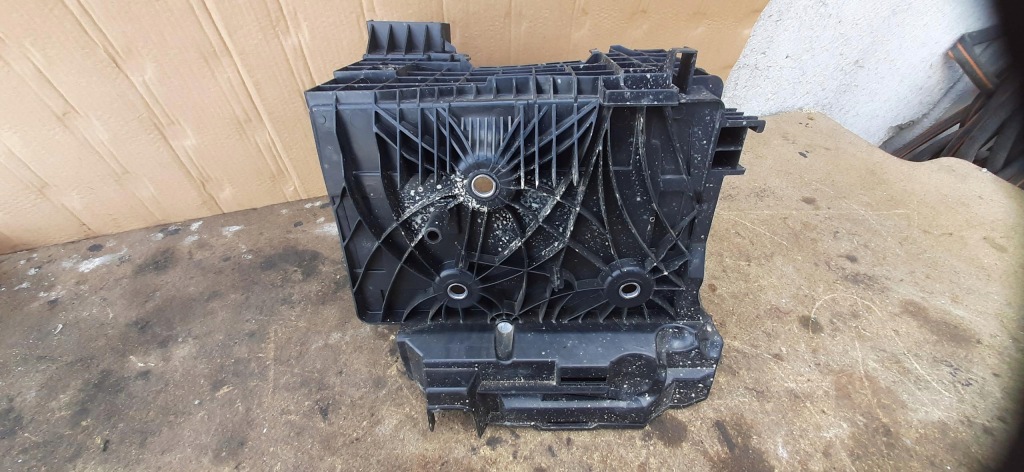 Основание корпус аккумулятор w420 mercedes citan 2 244280018r Недорого