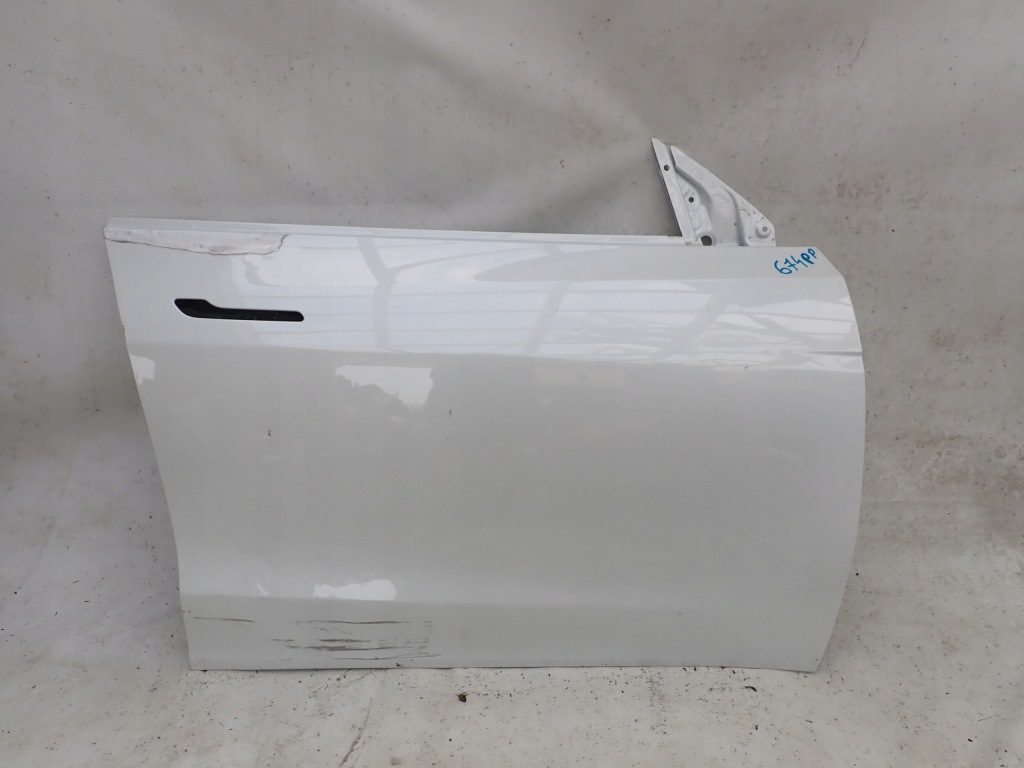 Купить Tesla model y 20- дверь перед передние правое