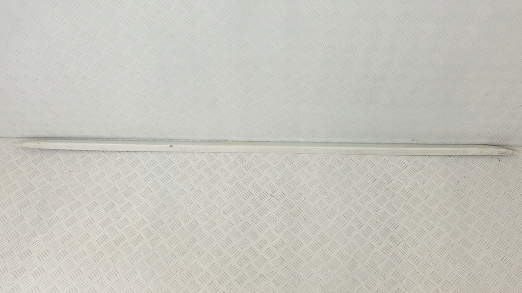 фото №1, Audi a5 8t0 s-line молдинг порог левая