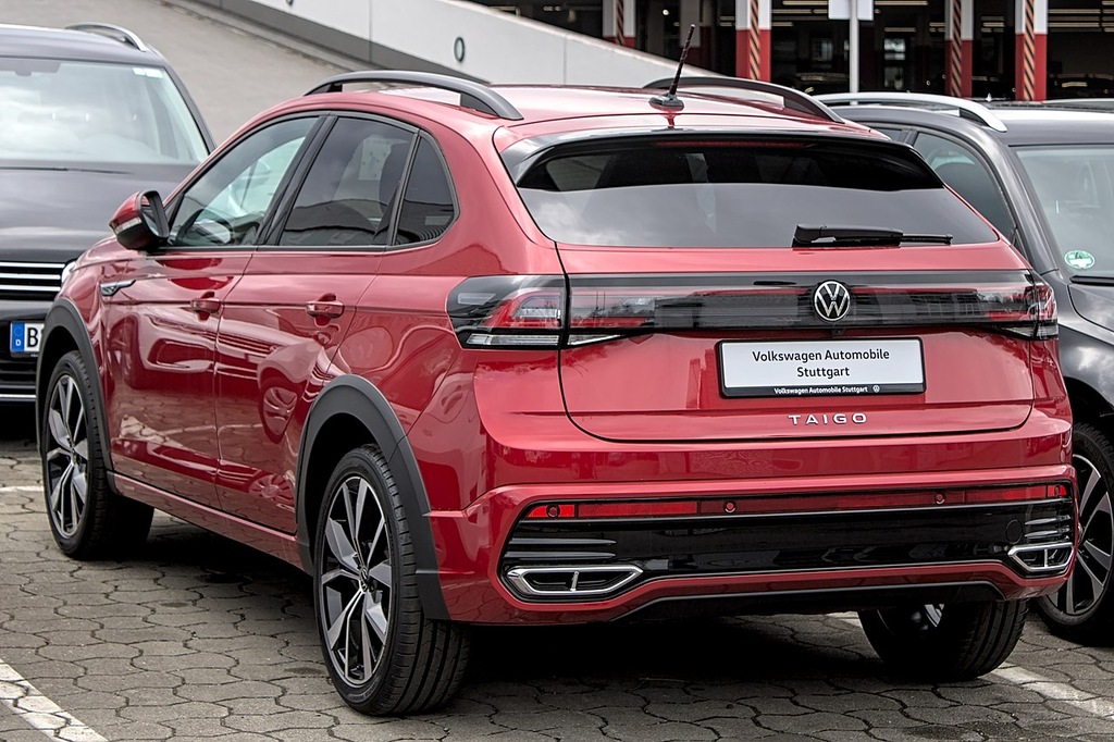 фото №11, Vw taigo 20- лампа накладка крышки задняя 2g7945093