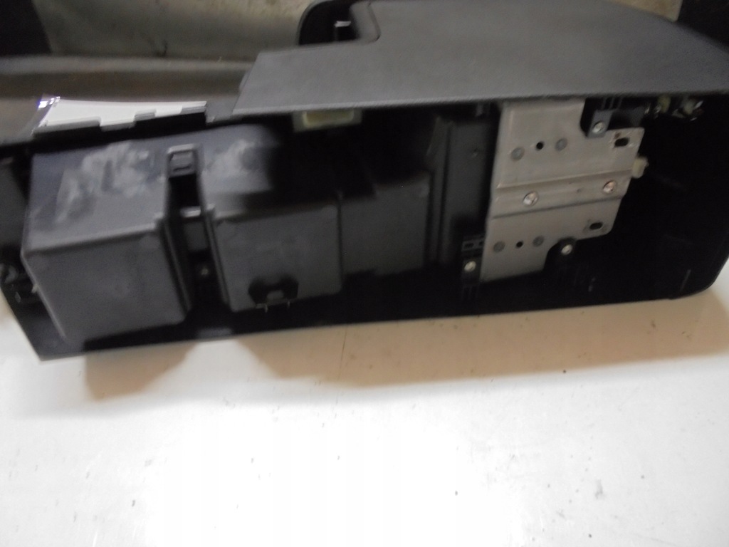 фото №5, Подлокотник subaru forester iii 2.0d 2009