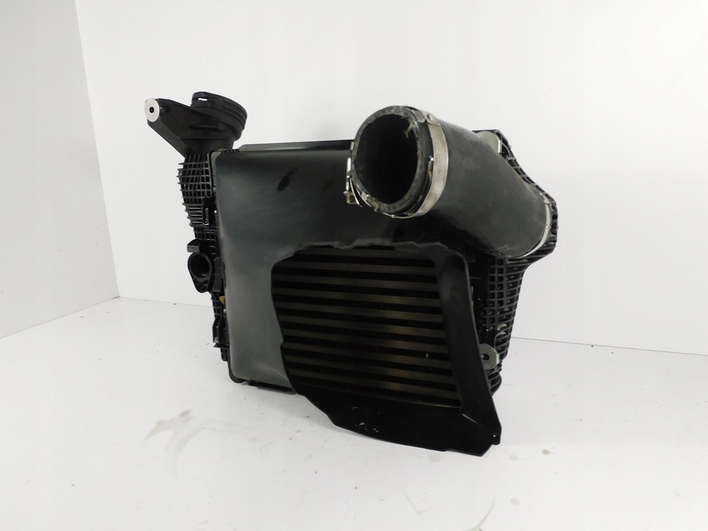 фото №7, Porsche macan 95b радиатор воздуха интеркулер левый porsche 95b145803b