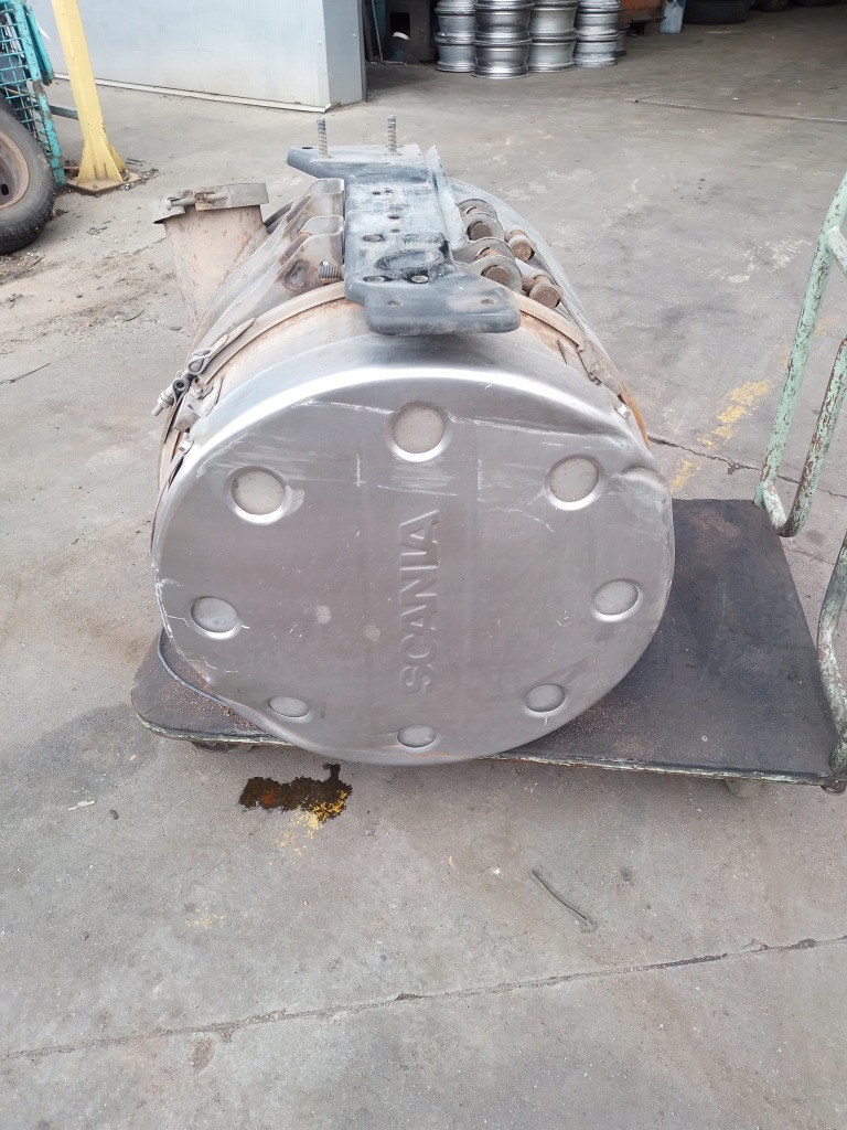 фото №1, Katalizaotr гасник scania r euro 5 2008 r. 1744689 prem/mech