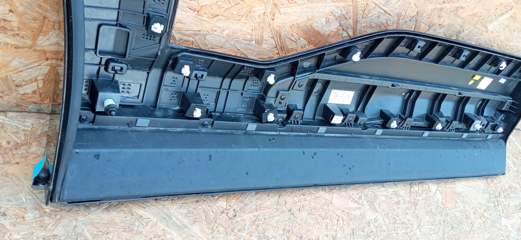 фото №12, Kia ev9 mv gt-line 23- молдинг накладка дверь левый задняя 87733-do300