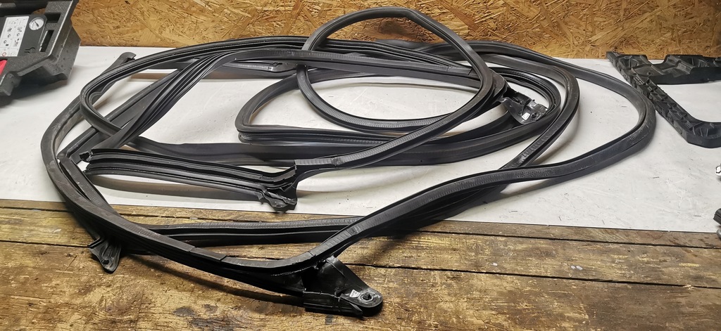 фото №1, Audi a5 8w уплотнители дверь крышки комплект