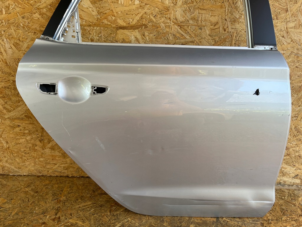 фото №15, Hyundai i30 i-30 iii 3 fastback 17- дверь задние задняя правое