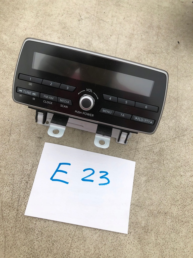 фото №1, 331-5745-00 панель радио mazda 2