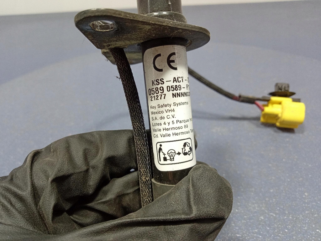 фото №6, Ford mustang mach-e патрон пиротехнический капот левый правый 0589p1001020