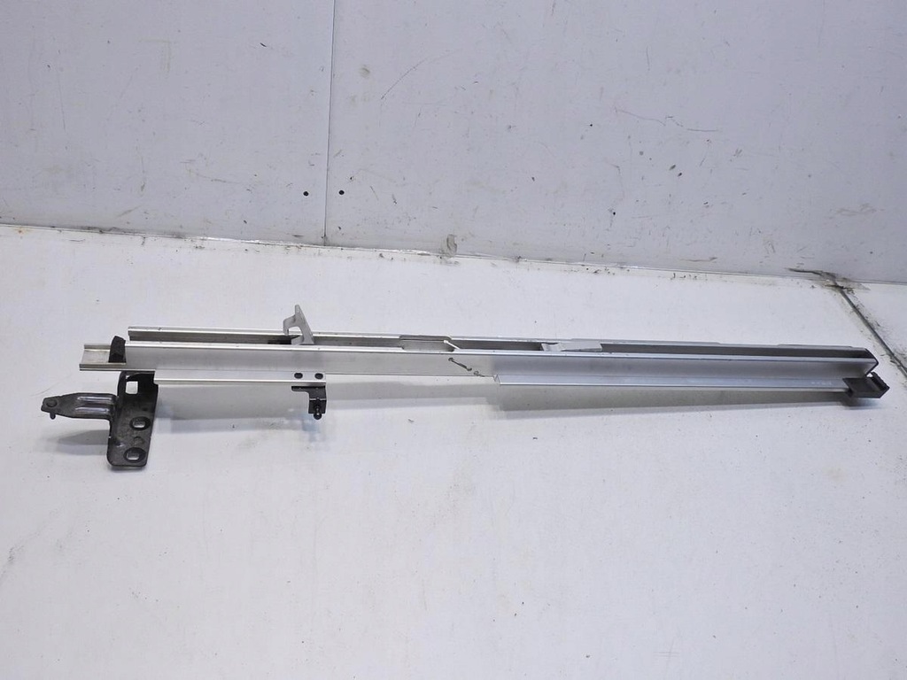 фото №7, Направляющая направляющая багажника левая volvo v70 iii