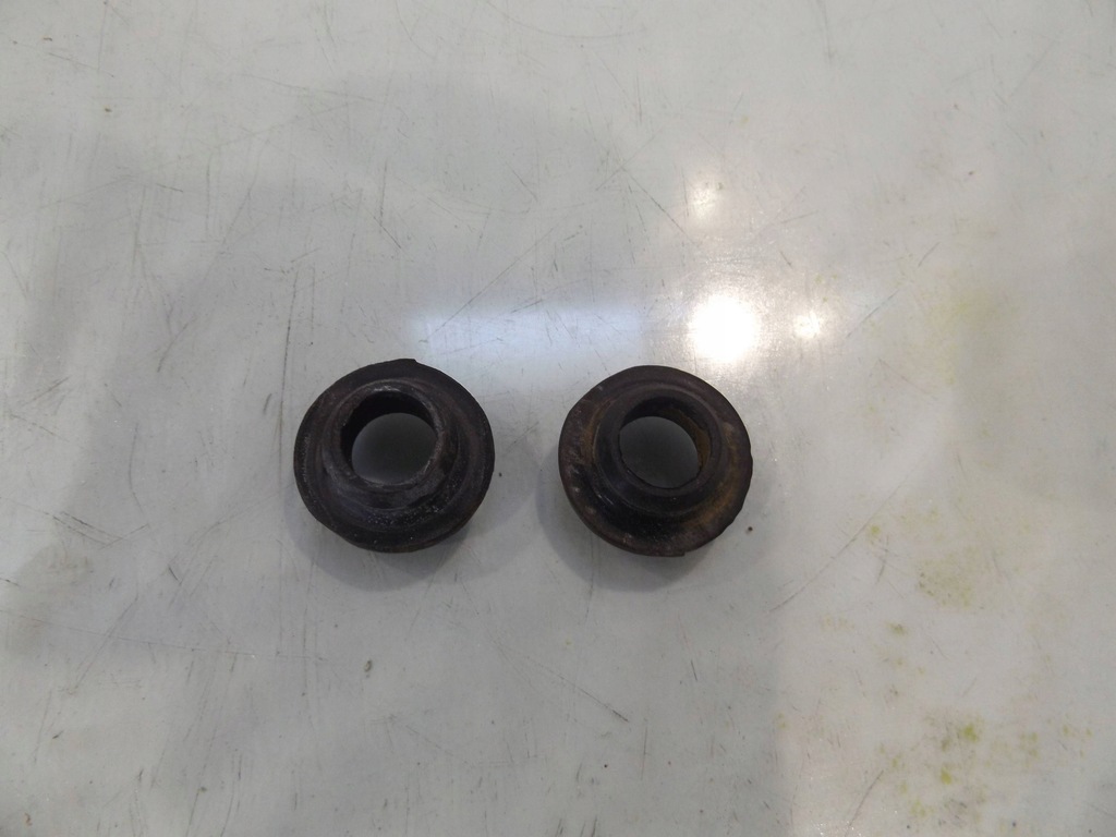 фото №1, Yaris ii гумовий елемент радіатора