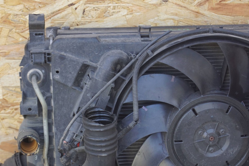 Opel astra j рестайлинг  2.0d вентилятор радиатор d748 в Украине