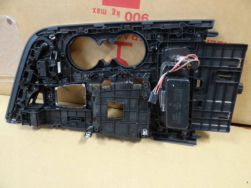 фото №7, Панель тунель середнього 4m1864261a audi q7 4m