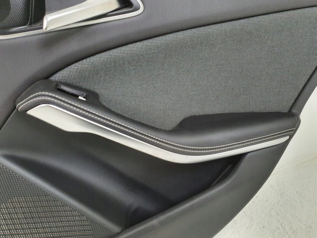 фото №5, Оббивка обшивка двері правий задня mercedes w176