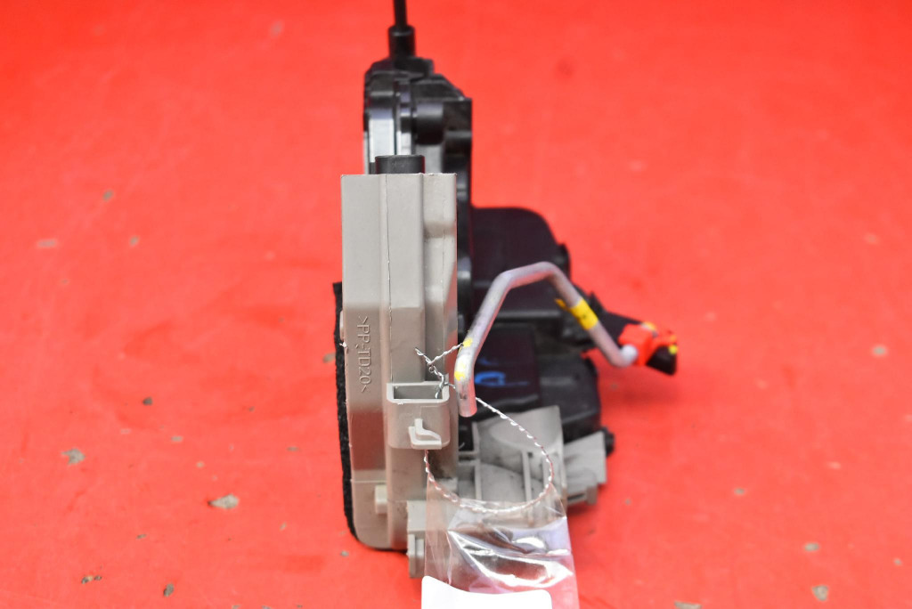 фото №5, Замок дверь правый перед передний eu 81320-j7000 kia ceed 3 iii proceed 18-