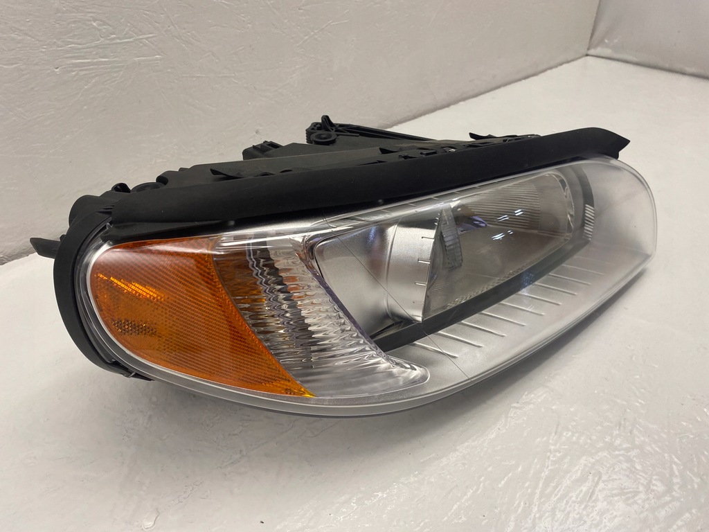 фото №14, Volvo s80 v70 xc70 лампа права ксенон ні skr