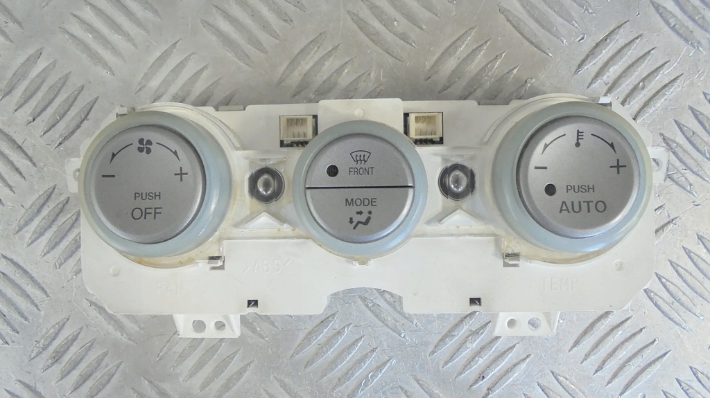 фото №1, Панель воздуховод mazda 6 02-06