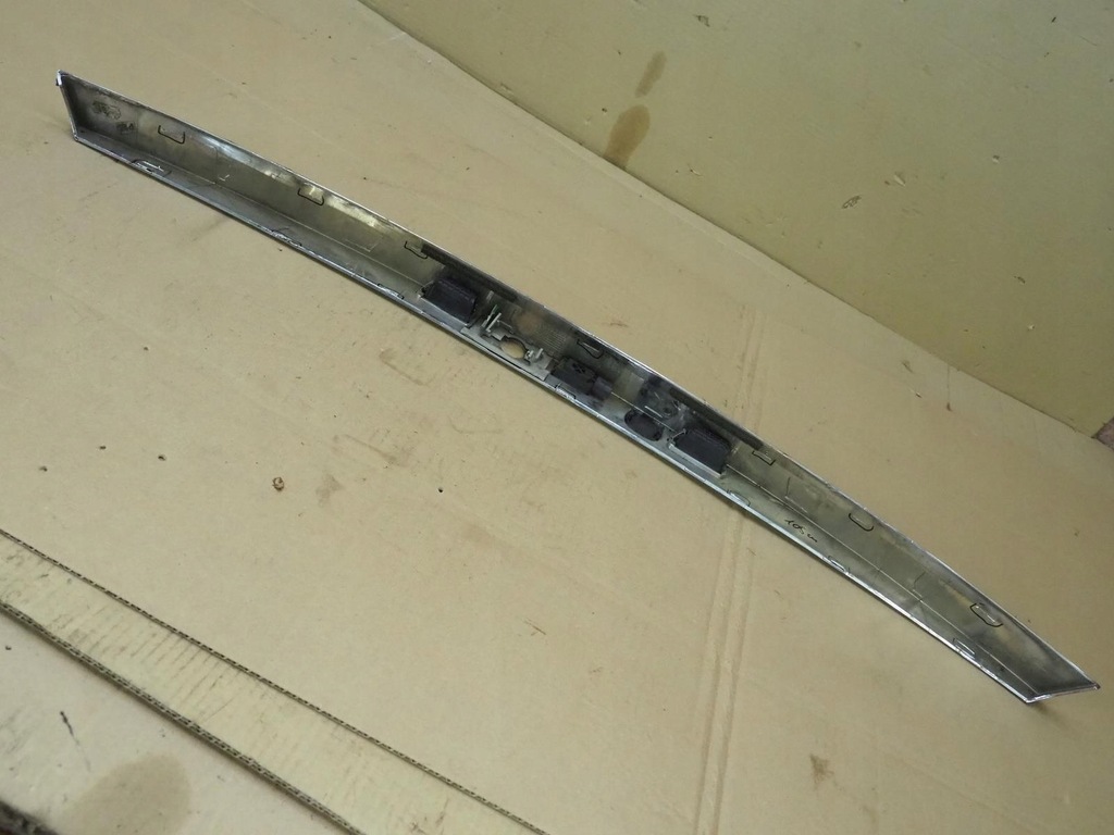 фото №14, Jaguar xf x250 молдинг накладка крышки задняя 2007-