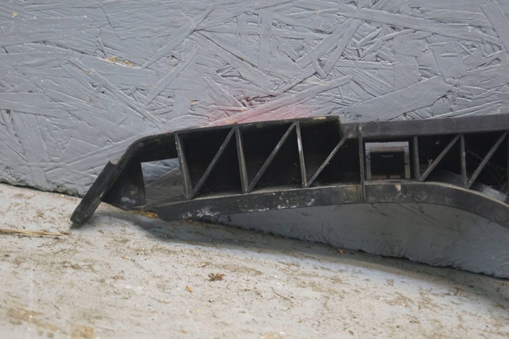 фото №14, Honda cr-v iii напрямна кронштейн лампи правий перед s732