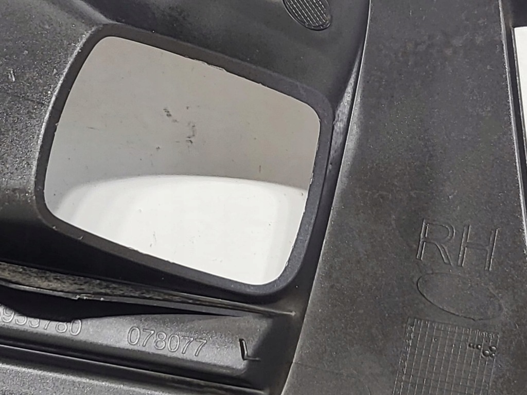 фото №6, Peugeot 2008 ii 19- решётка бампера правая