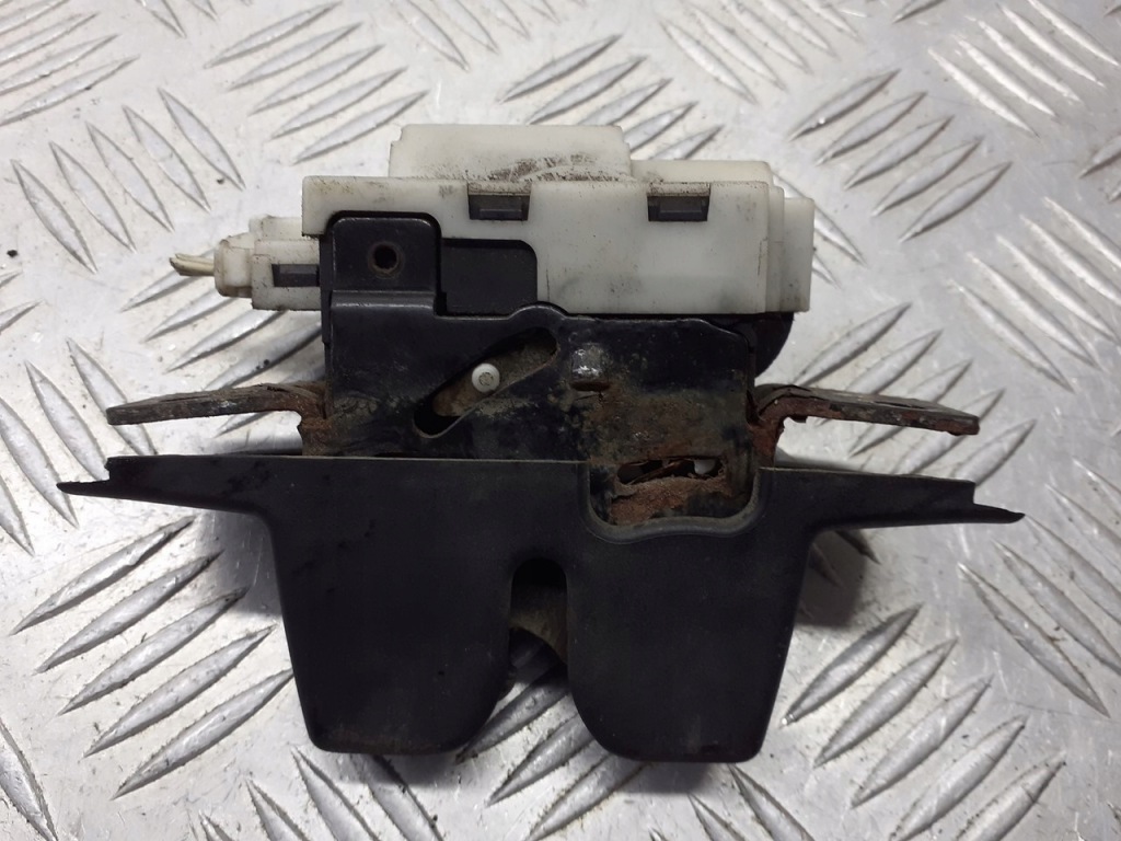 фото №1, Замок крышки багажника renault scenic ii 1.9 dci 8200076240
