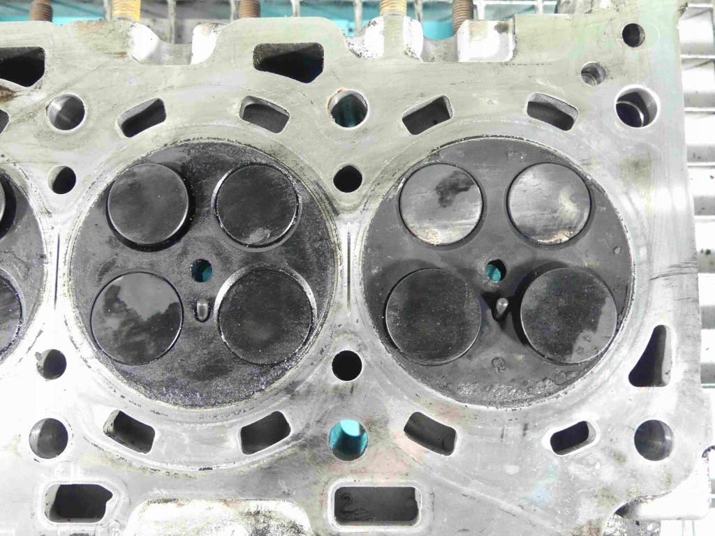 Головка вали toyota avensis 2 t25 2ad 2,2 d4d Ціна