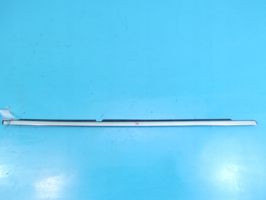 фото №2, Молдинг декоративная задняя правая mercedes c w204