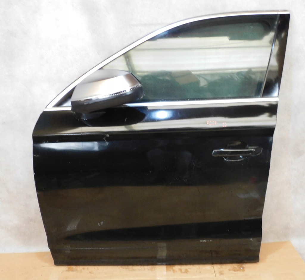 Купить Audi q5 80a sq5 дверь левая перед передние чёрные коплектная