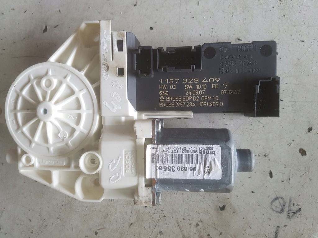 фото №1, Peugeot 407 coupe моторчик подъемника правый