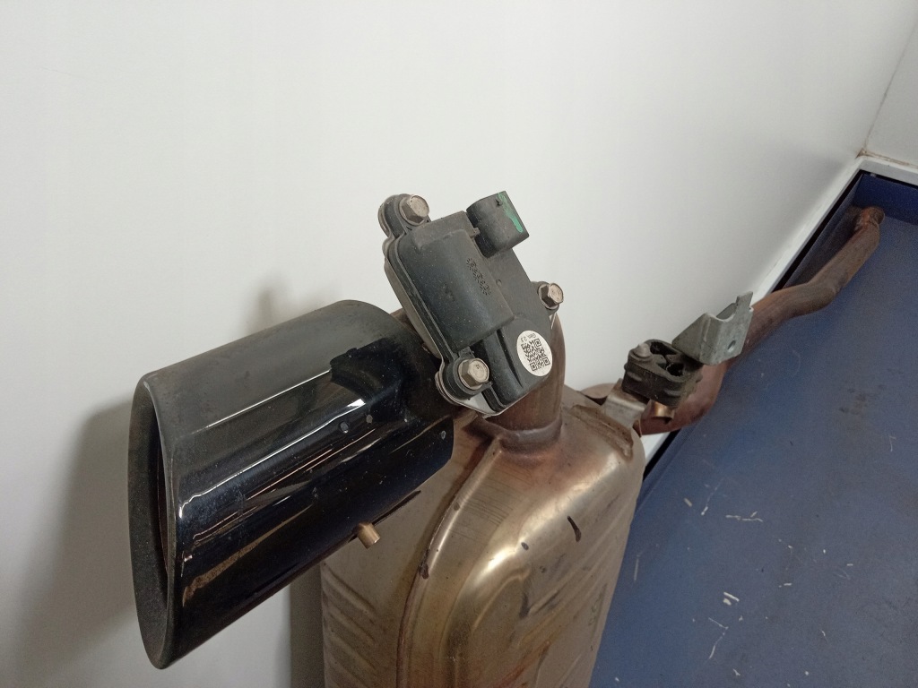 фото №4, Bmw 1 f40 m135i гаситель выхлоп конечный 9799875