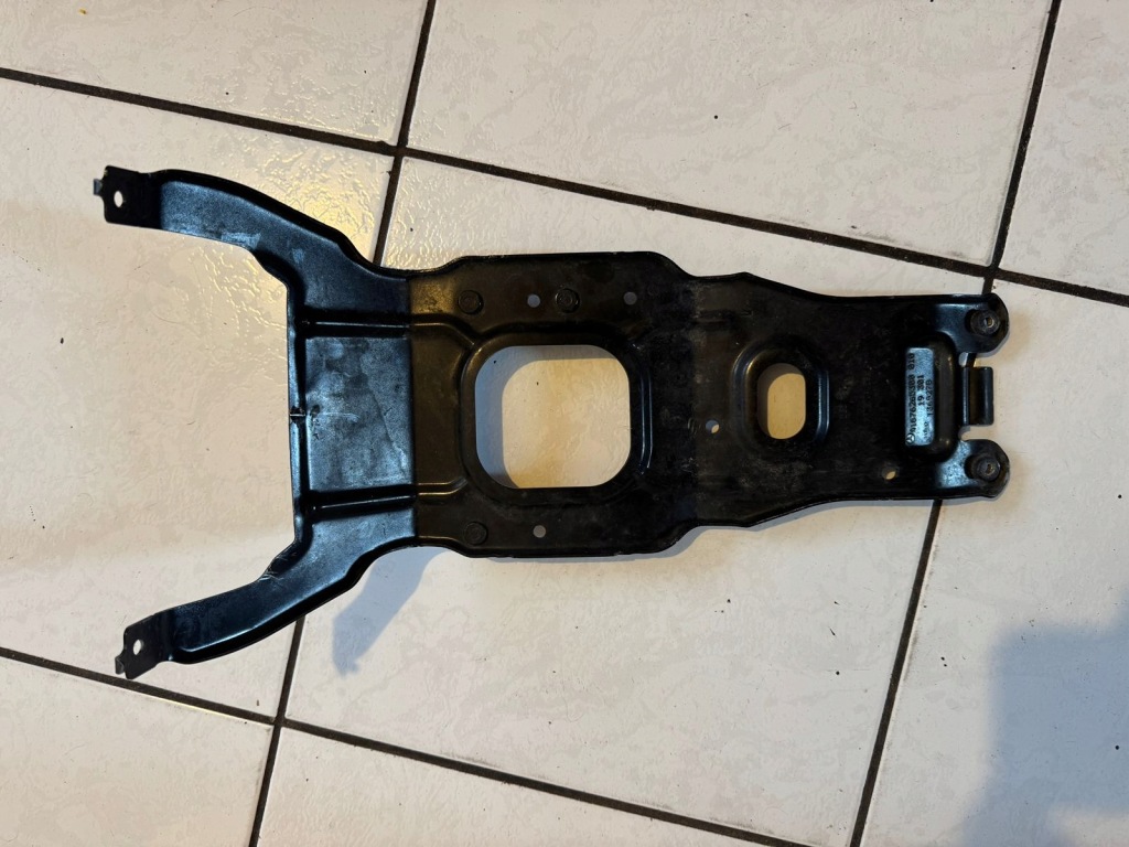 фото №1, Mercedes gle w167 кронштейн кронштейн радара поперечина передний a1676265300