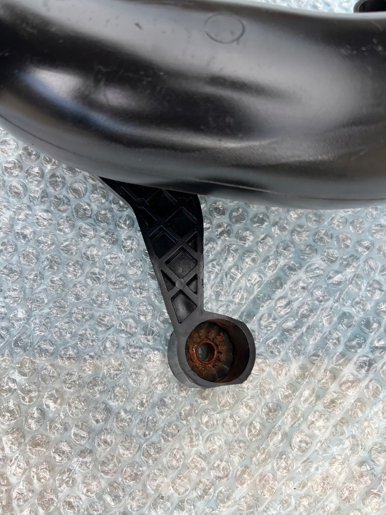 фото №4, Bmw e39 труба воздухозаборник воздуха lift дизель 2247825