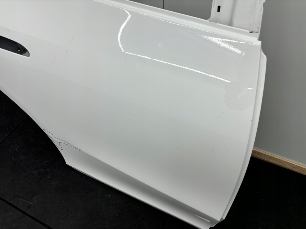 Mercedes eqe w294 suv двері праве задні задня Доставка