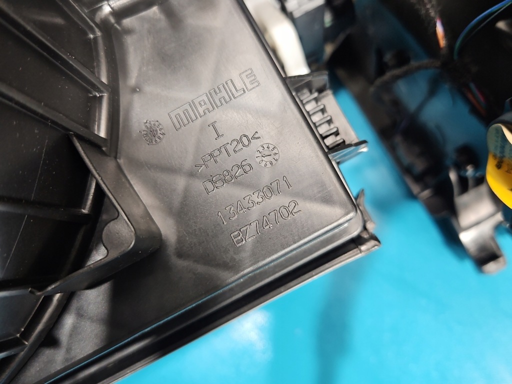 Обігрівач opel astra v k 39113996 європа Зі Шроту