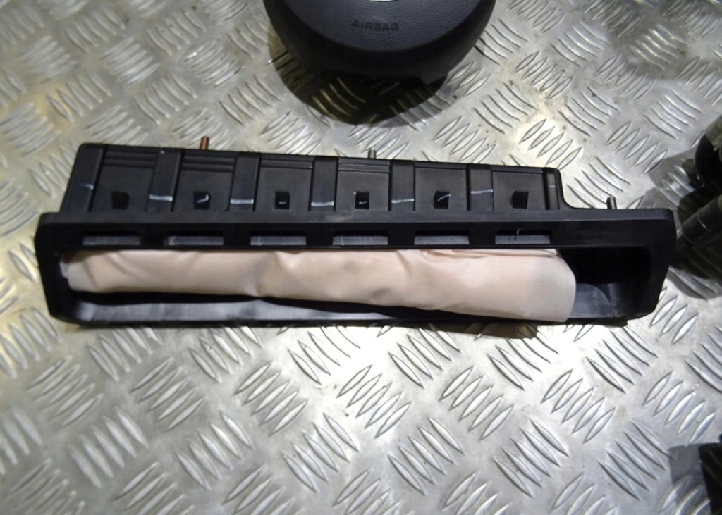 фото №5, Ford mustang gt vi консоль подушка подушка безпеки ремені комплект