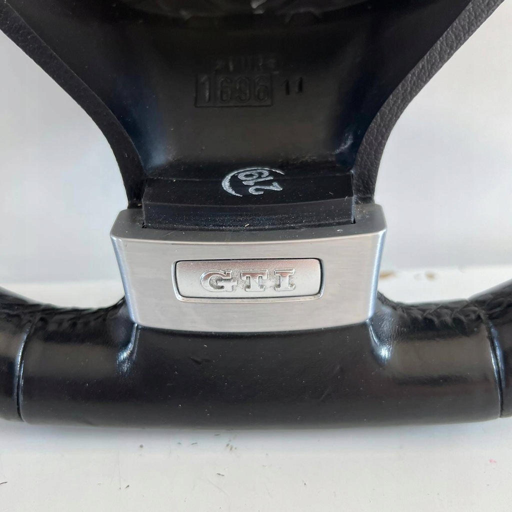 фото №7, Vw scirocco golf v gti r32 повітропровід шкіра шкіряний зрізана 1k0419091at