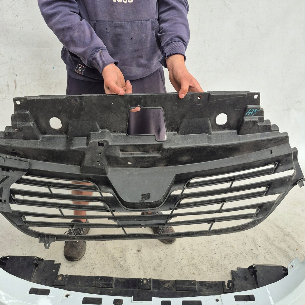 фото №8, Renault trafic iii 3 14-21 бампер перед передній решітка радіатора 620223380r